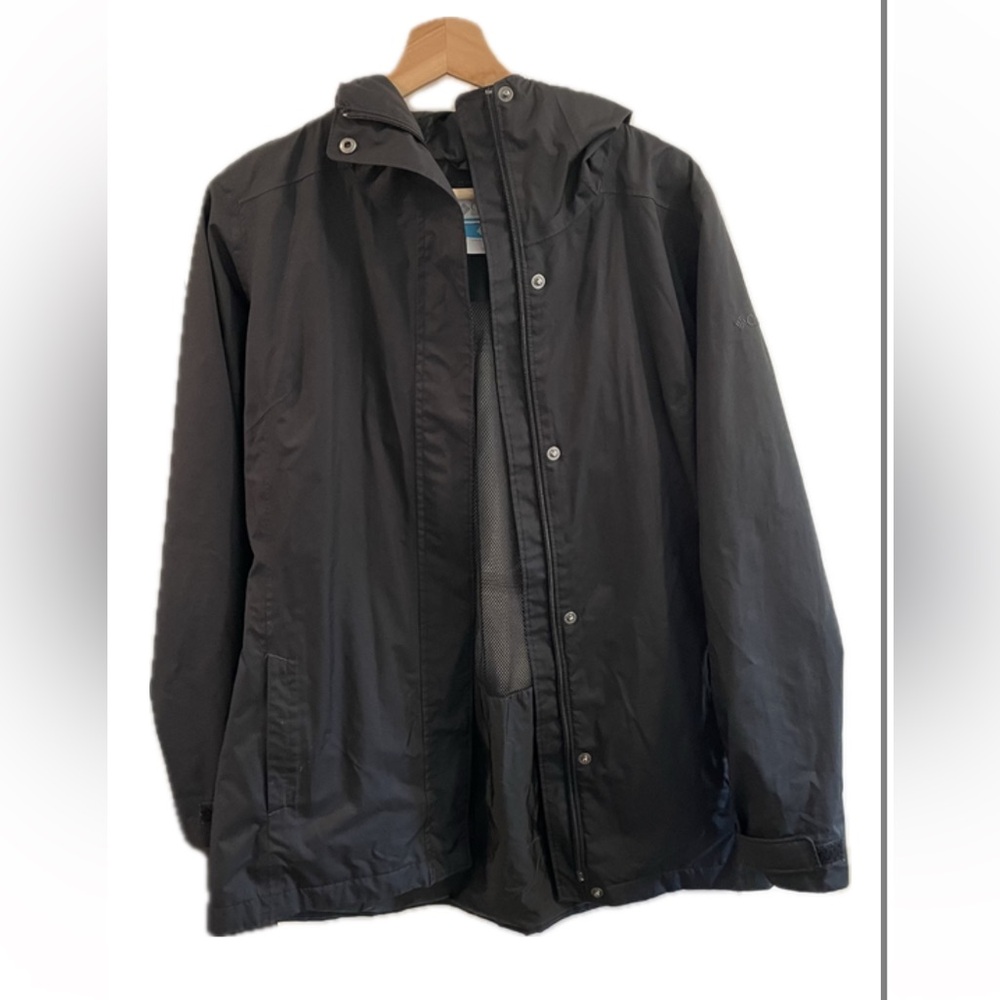 Columbia Women’s Black Rain Jacket Size Small